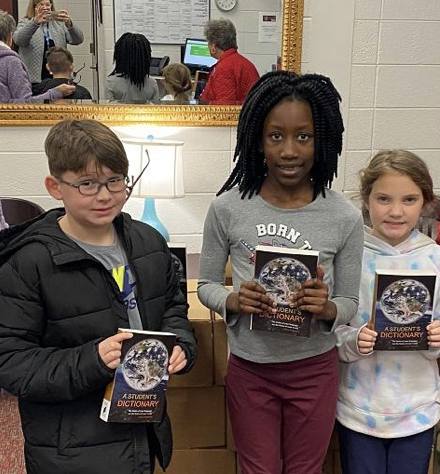 american-legion-auxiliary-unit-233-donates-dictionaries-loganville